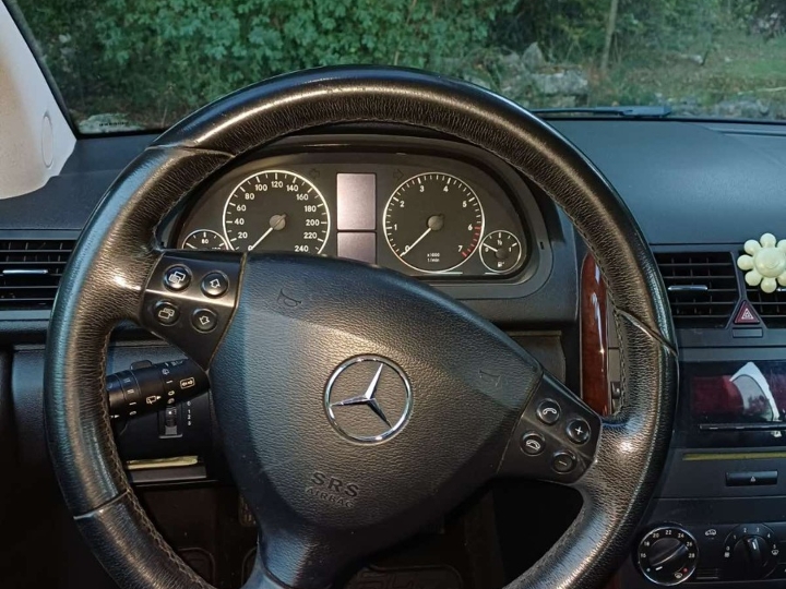 Mercedes A klase 150 Elegance 2008. god., reg. 07./2027.