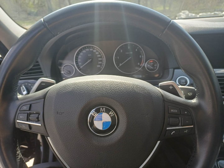 BMW 530 XD, 2013.g., dizel, garažiran, servisiran, reg. 05./2027.