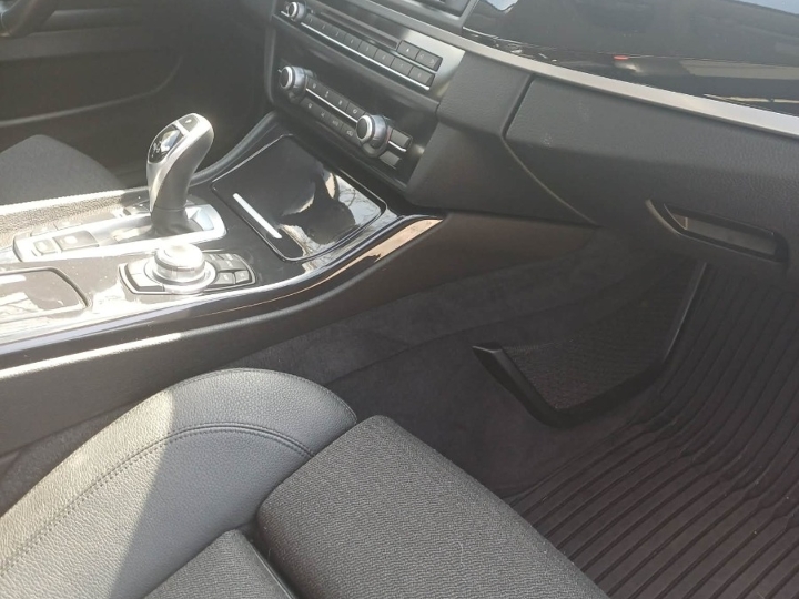 BMW 530 XD, 2013.g., dizel, garažiran, servisiran, reg. 05./2027.