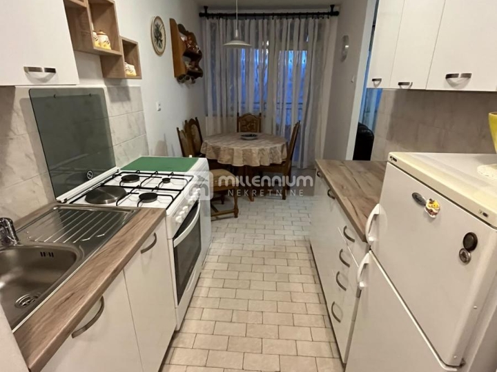 Rijeka, Donji Zamet, 66.20m2, 2S+DB, lođa, pogled na more