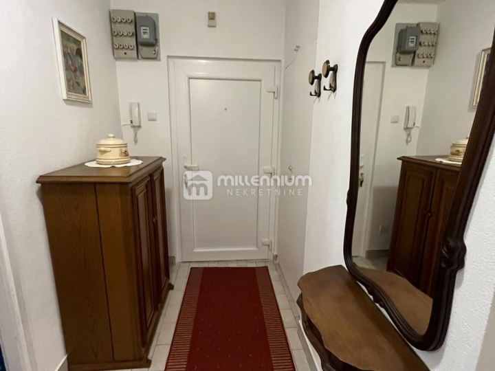 Rijeka, Donji Zamet, 66.20m2, 2S+DB, lođa, pogled na more
