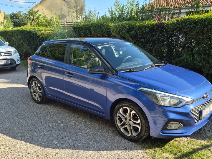 Prodajem Hyundai I20 FL 1.2 DOHC 84 KS, vatrena edicija, 65.000 km