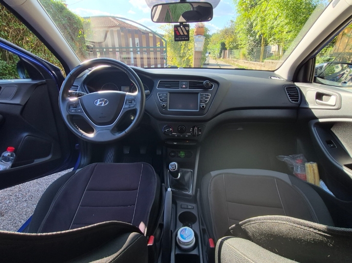 Prodajem Hyundai I20 FL 1.2 DOHC 84 KS, vatrena edicija, 65.000 km