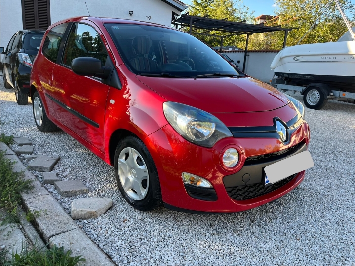 Renault Twingo 1.2 , 16 V, reg. do 08/2027. god., odličan