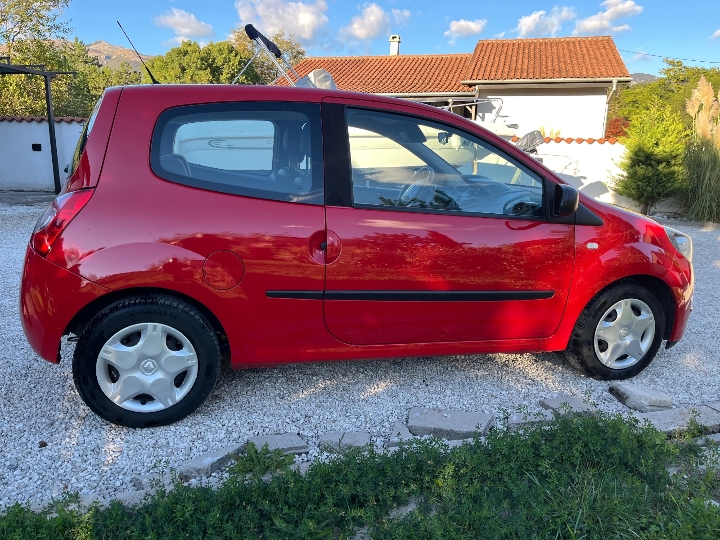 Renault Twingo 1.2 , 16 V, reg. do 08/2027. god., odličan