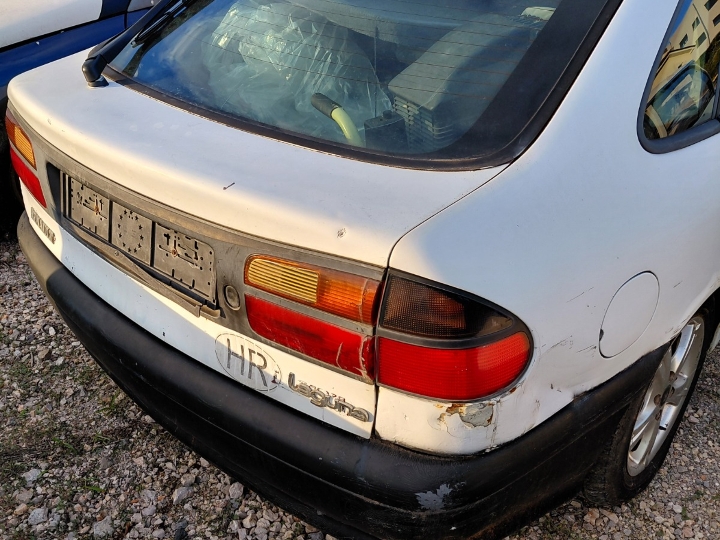 2 komada Renault Lagune