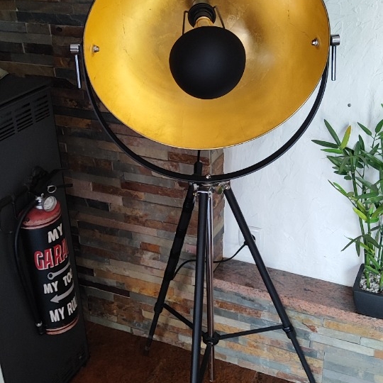 Podna lampa 135 cm