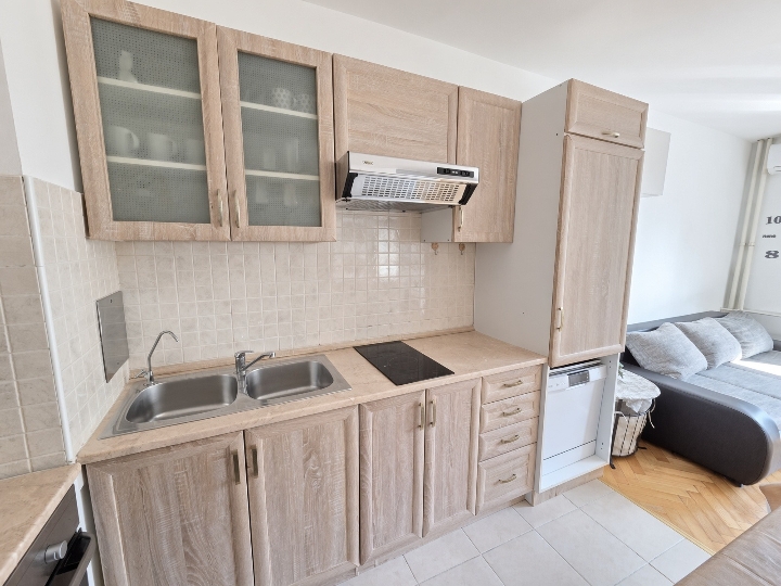 Gornja Vežica – jednosoban namješten stan 32 m², 3. kat