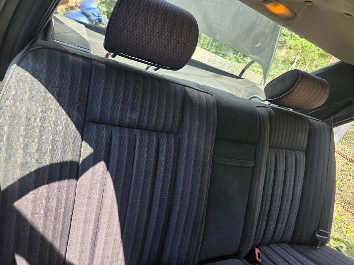 Mercedes 124, 200D reg 09/27