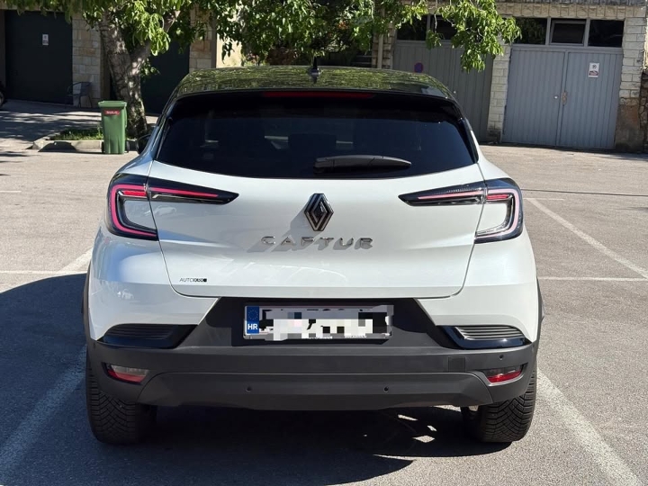 Renault Captur Techno TCe 160 EDC