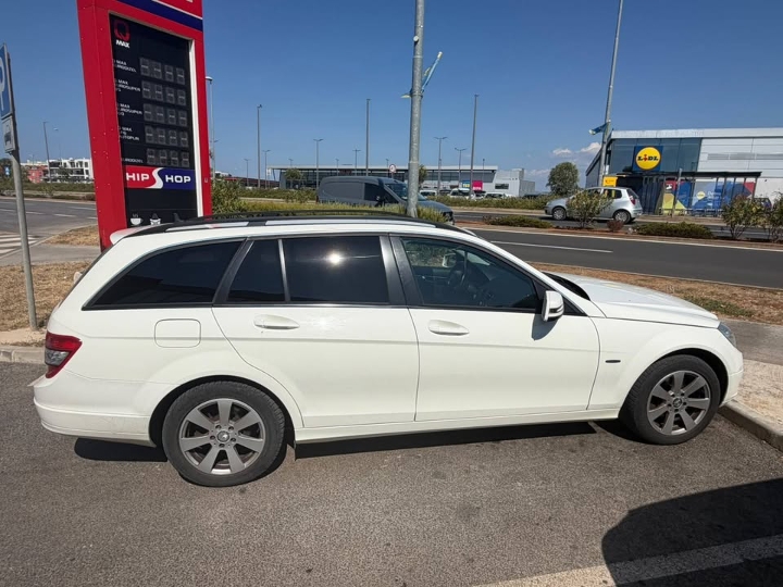 Mercedes-Benz C 200 (W204)