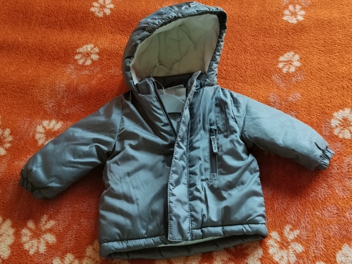 Prodajem jakne za djecu