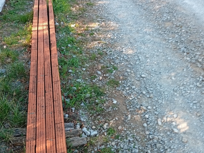 Prodajem povoljno gredice prenapregnuti beton