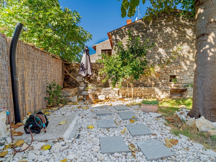 Istarska kamena kuća + projekt – 5 min do mora, top lokacija