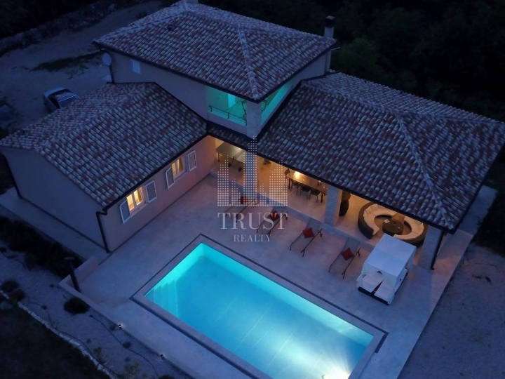 Istra, Šumber - luksuzna vila s bazenom i spa zonom