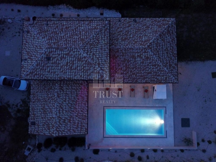 Istra, Šumber - luksuzna vila s bazenom i spa zonom
