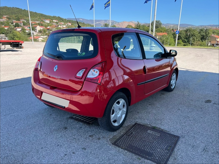 Renault Twingo 1.2 , 16 V, reg. do 08./2027. god., odličan