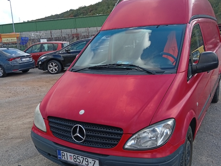 Mercedes Vito 111