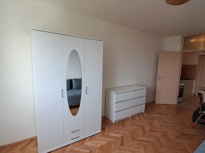 Garsonijera na Zametu
