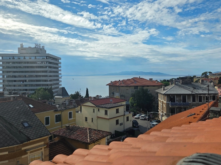 Opatija - centar, prodaja stana 2S+DB, 82 m2, parking 35 m2