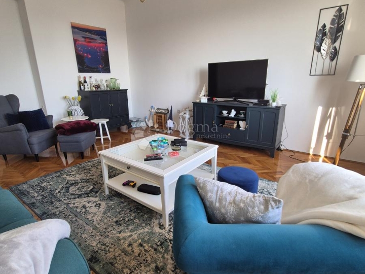 Ekskluzivno – prostran stan 120 m² U Centru