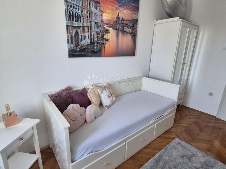 Ekskluzivno – prostran stan 120 m² U Centru