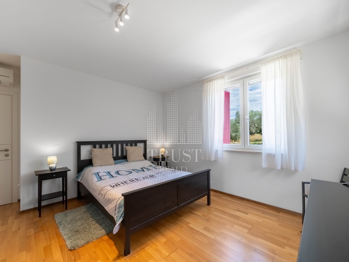 Fažana: 130 m², veliki vrt i pogled na more
