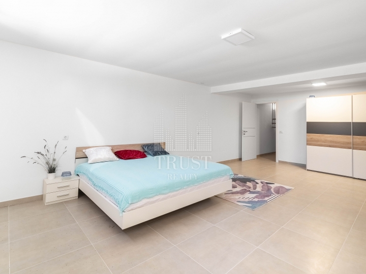 Fažana: 130 m², veliki vrt i pogled na more