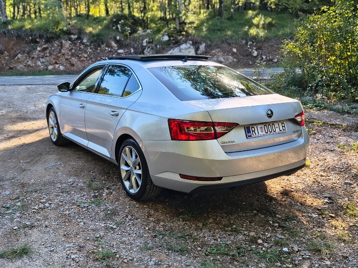 Škoda Superb 1.6 TDI, upravo reg. do 10./27.