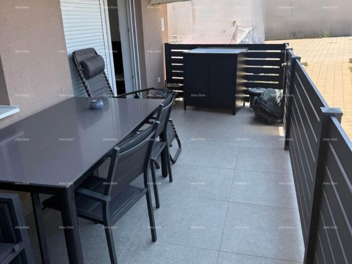 Medulin – Stan s parkirnim mjestom, 250 m od mora
