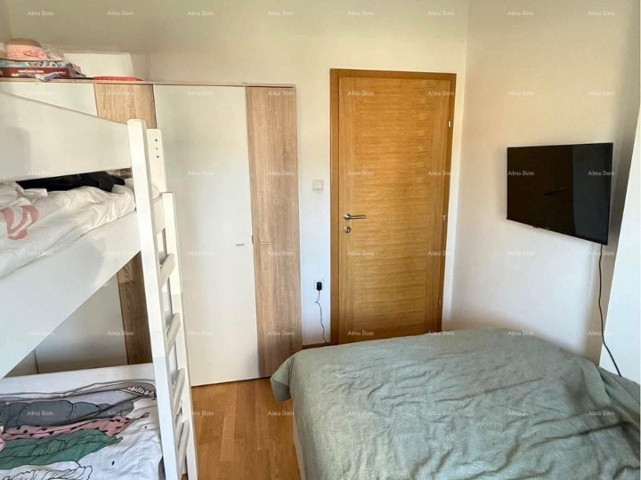 Medulin – Stan s parkirnim mjestom, 250 m od mora