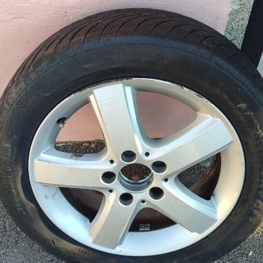 Prodajem alu. felge za Mercedes B klasu