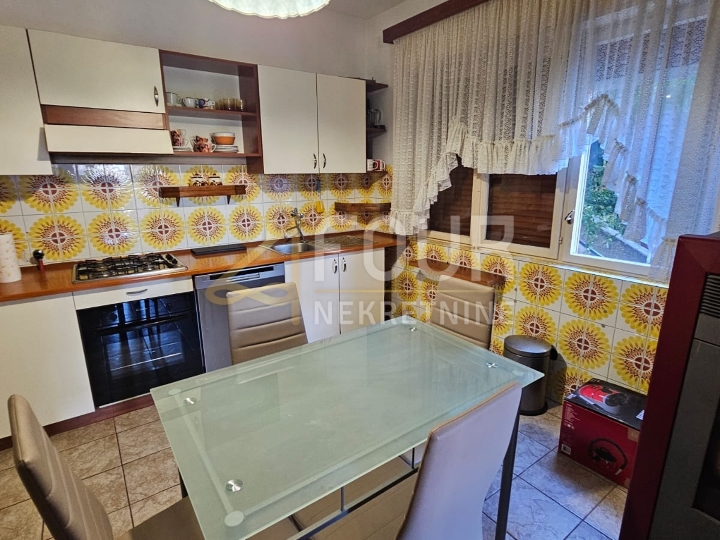 Rijeka, Trsat, 109.43m2, 3S+DB, lođa, pogled