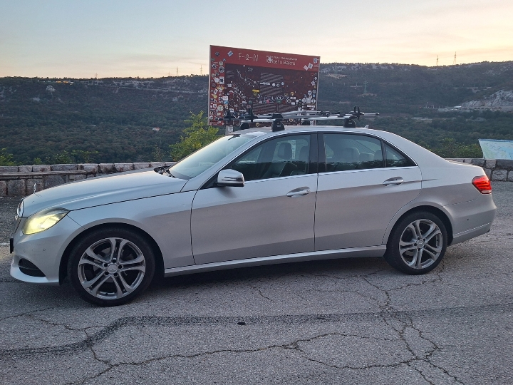Mercedes-Benz E 220