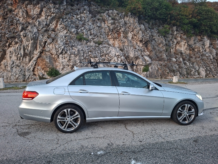 Mercedes-Benz E 220