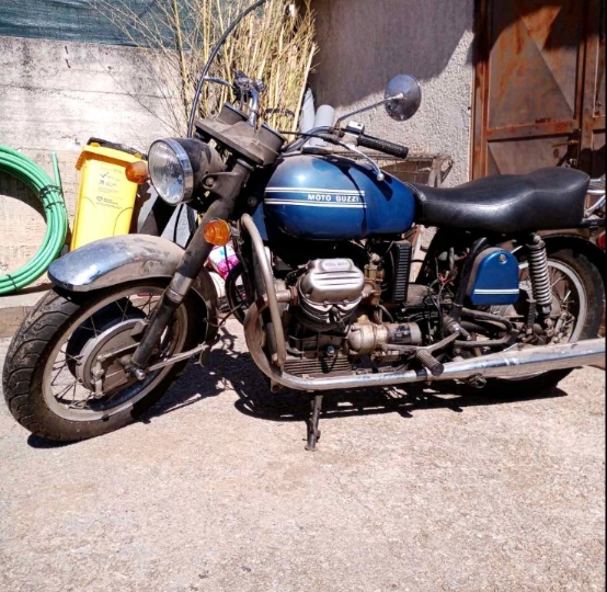 Moto Guzzi V7 GT 