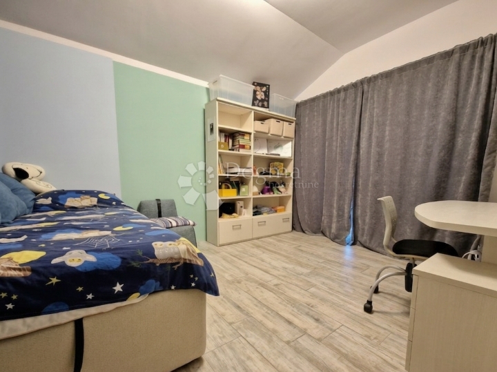 Srdoči – 81,65 m², pogled na Kvarner, 2 parkinga
