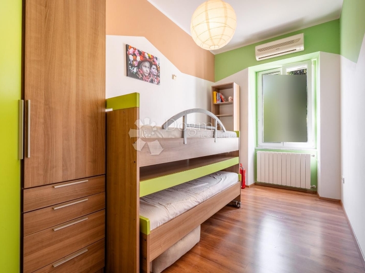 Centar – 108 m², moderan 3S+DB s parkingom