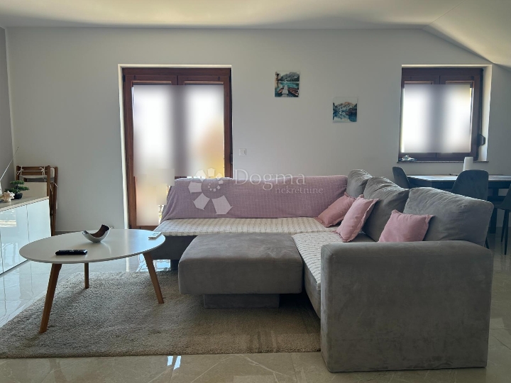 Srdoči – 3S+DB, etaža kuće, pogled more, balkon