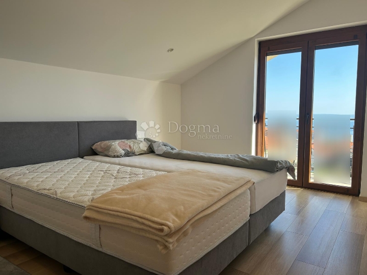 Srdoči – 3S+DB, etaža kuće, pogled more, balkon