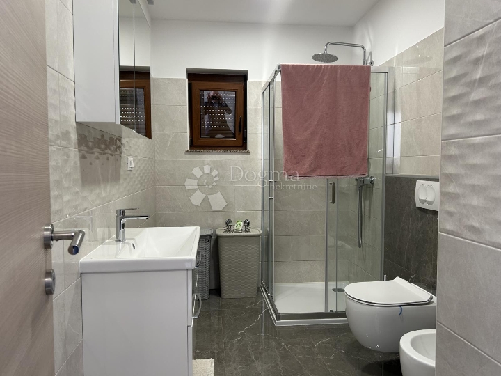 Srdoči – 3S+DB, etaža kuće, pogled more, balkon
