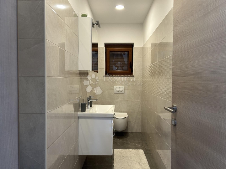 Srdoči – 3S+DB, etaža kuće, pogled more, balkon