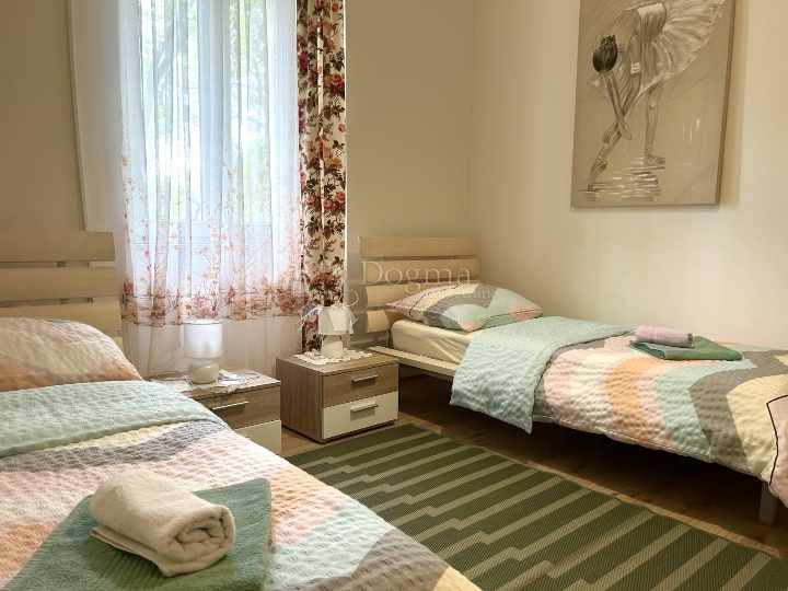 Banderovo – 2S+DB, pogled na more, uhodan turistički najam