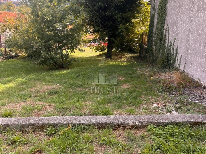 Labin - kuća za adaptaciju u centru grada