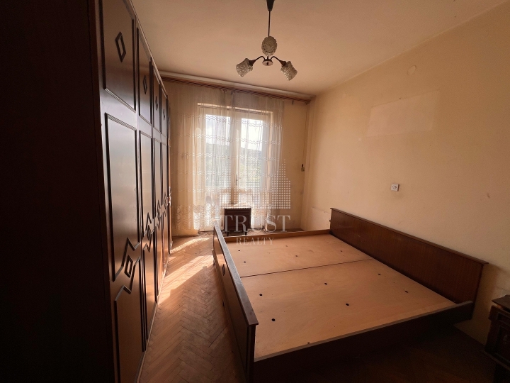 Labin - kuća za adaptaciju u centru grada