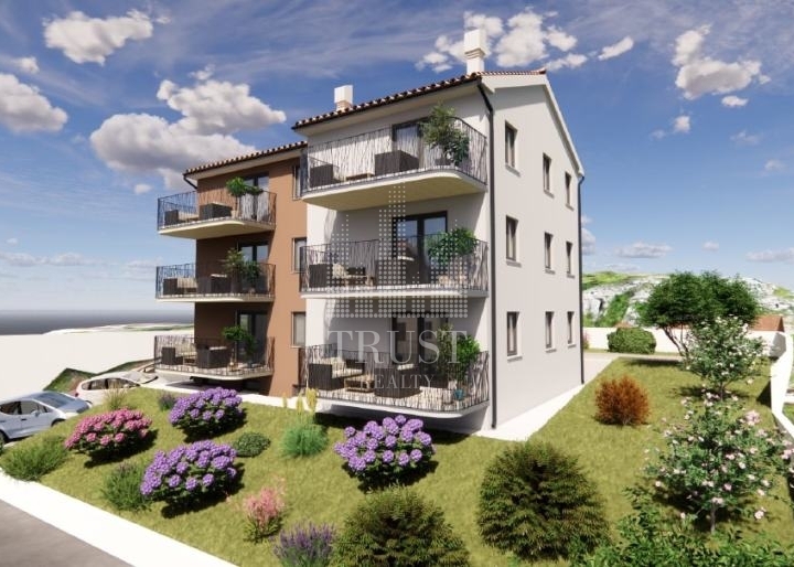 Kosi – prizemlje, okućnica 80 m² i pogled na more