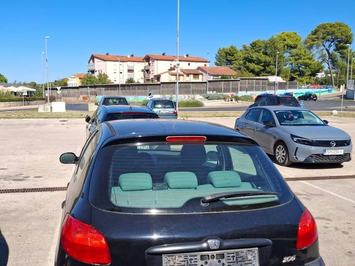Peugeot 206
