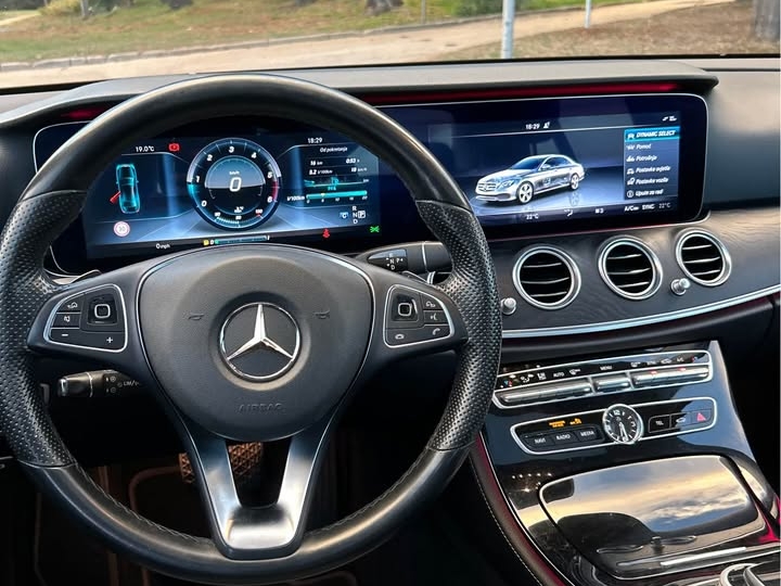  Mercedes-Benz E 220 d