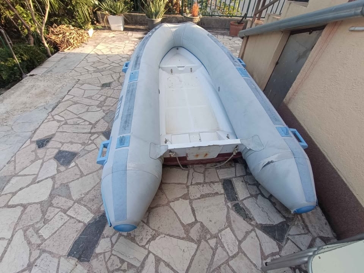 Gumenjak Novomar 330