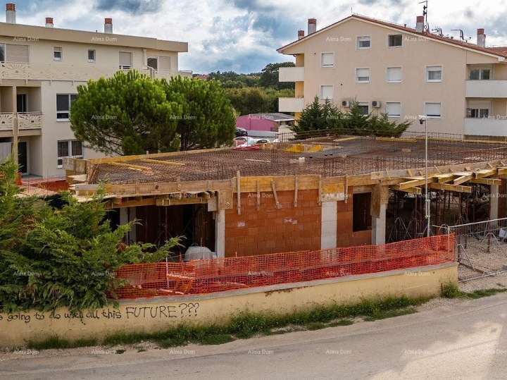 Prodaja stana s parkirnim mjestom, Štinjan!